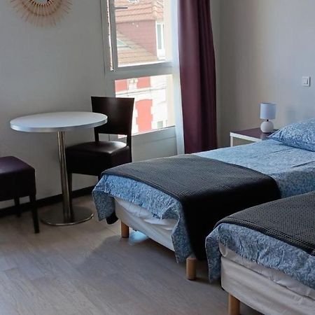 Studio 24M2 Au 4Eme Etage Ascenseur A Cote De La Gare Sncf Lourdes Buitenkant foto
