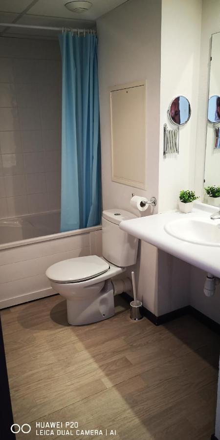 Studio 24M2 Au 4Eme Etage Ascenseur A Cote De La Gare Sncf Lourdes Buitenkant foto